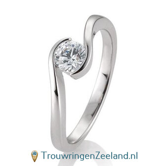 Verlovingsring witgoud golvend met 0,50 ct diamant in 14 of 18 karaat  vanaf