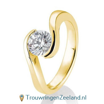 Verlovingsring geelgoud golvend met 1,50 ct diamant in 14 of 18 karaat  vanaf