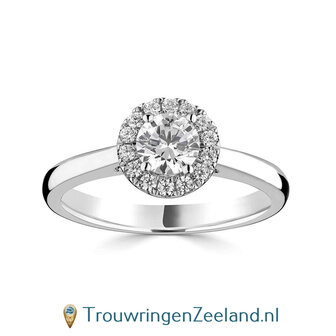 Verlovingsring platina type Halo rond met midden diamant van 4,5 mm 0,33 ct en rondom 12 kleinere diamanten