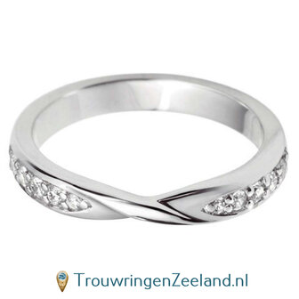 Aanschuifring in 9/18 karaat witgoud of platina 950 in Twist-vorm met 12 diamanten