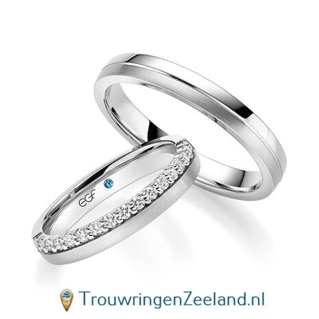 Trouwringen in 14/18 karaat witgoud mat en glans met een kroonzetting van 17 diamanten - halve ring - in de damesring